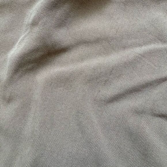 Tommy Bahama Men's Vintage 90s Relaxed Fit Chino Shorts Tan Size 38 100% Silk - Picture 3 of 16